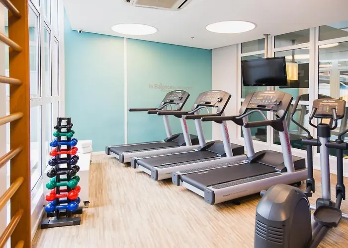 Hotel Novotel Airport 4*