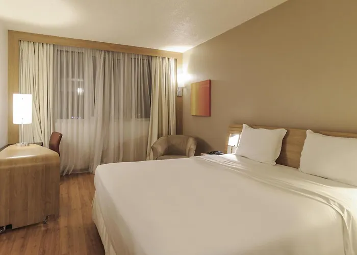 Novotel Airport Hotel 4*