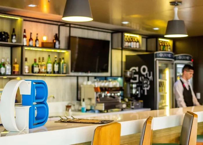 Novotel Airport 4*