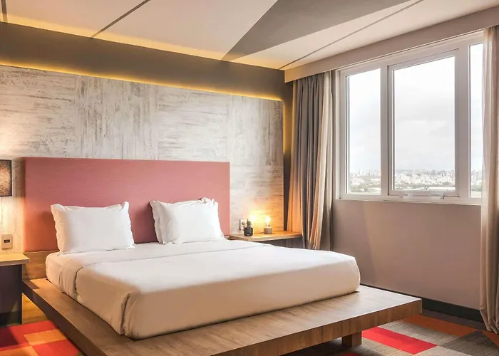 Hotel Novotel Airport 4*